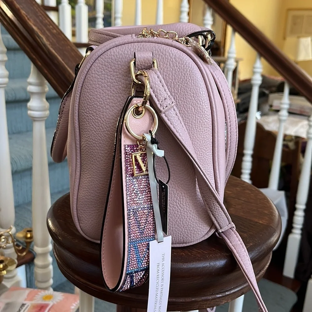 Juicy couture crossbody bag Satchel Vegan leather pink/rhinestone logo NWT
